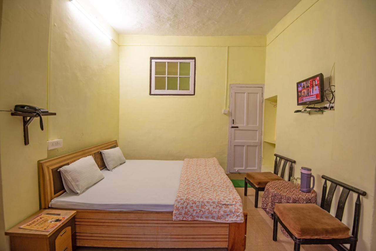 India Hotel - Lake View - Mall Road Найнитал Экстерьер фото